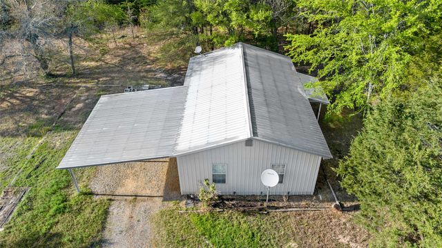 394 County Road 32900, Paris, TX 75460