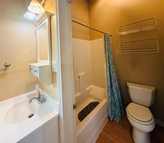 394 County Road 32900, Paris, TX 75460
