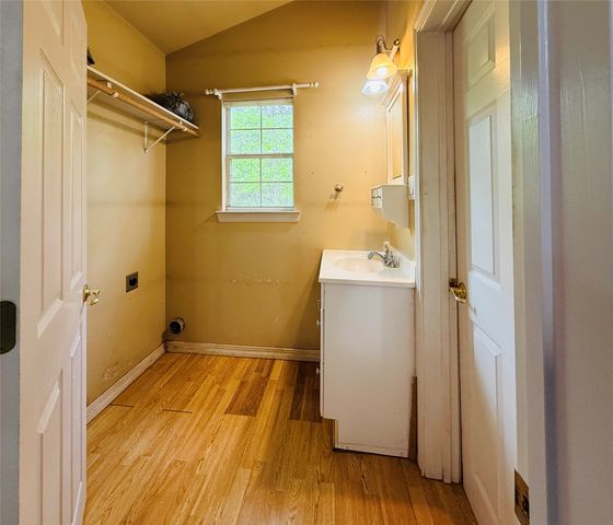 394 County Road 32900, Paris, TX 75460