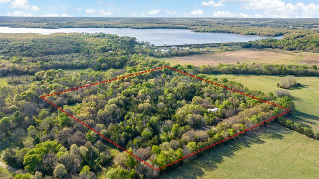 394 County Road 32900, Paris, TX 75460