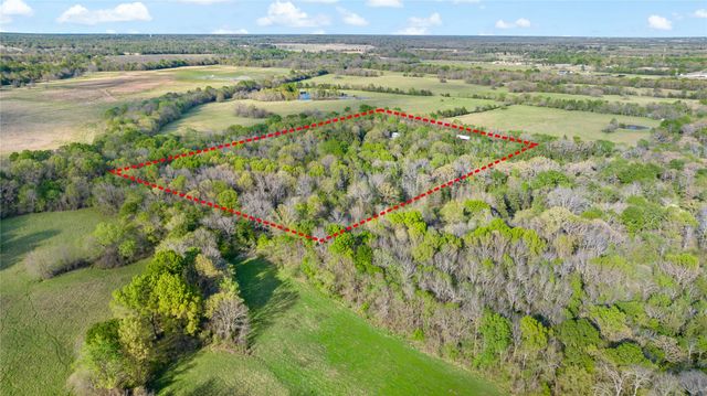 394 County Road 32900, Paris, TX 75460