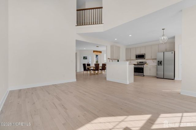 17 Kitchen Avenue, Old Bridge, NJ 08857