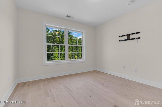 17 Kitchen Avenue, Old Bridge, NJ 08857