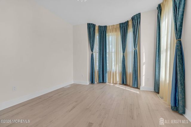 17 Kitchen Avenue, Old Bridge, NJ 08857