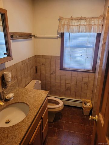 41 Nassau Boulevard, West Hempstead, NY 11552