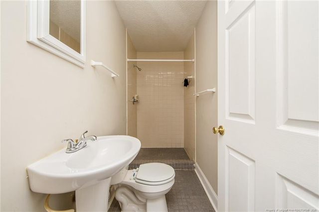 1203 Turnpike Road, Fayetteville, NC 28305