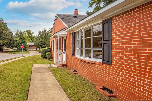 1203 Turnpike Road, Fayetteville, NC 28305