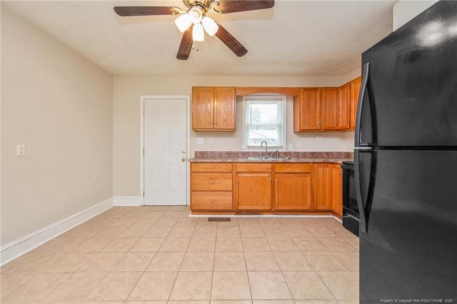 1203 Turnpike Road, Fayetteville, NC 28305