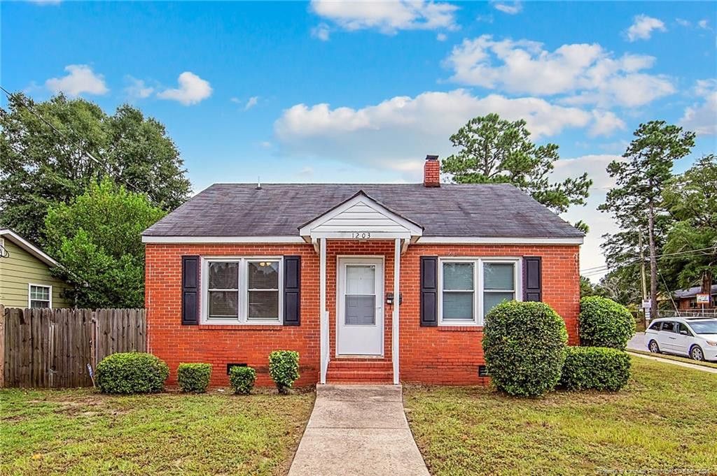 1203 Turnpike Road, Fayetteville, NC 28305