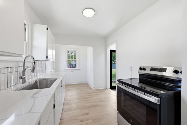 5028 N Wall St, Spokane, WA 99205