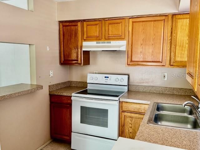 3073 PINE TREE AVENUE, Largo, FL 33771