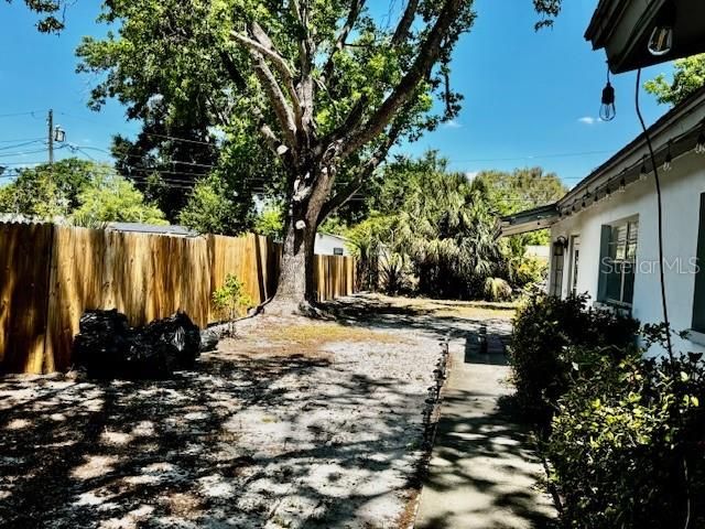 3073 PINE TREE AVENUE, Largo, FL 33771