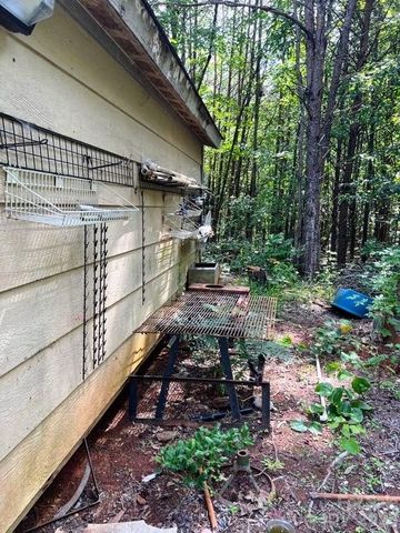 366 Shires Road, Ellenboro, NC 28040