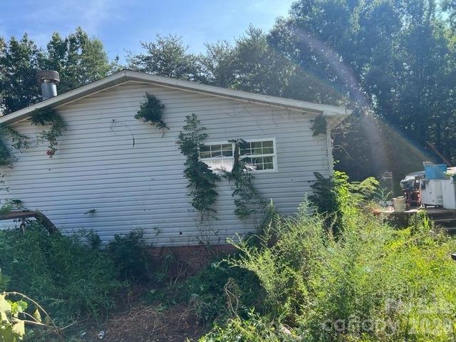 366 Shires Road, Ellenboro, NC 28040