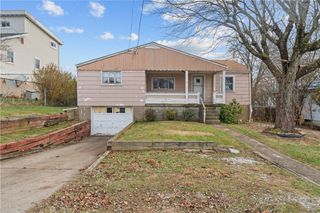 2073 Warren Ave, North Huntingdon, PA 15642