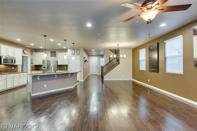 1077 Hickory Park Street, Las Vegas, NV 89138