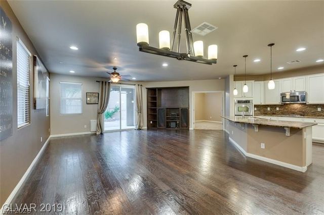 1077 Hickory Park Street, Las Vegas, NV 89138