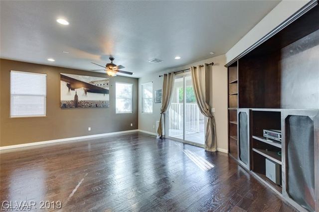 1077 Hickory Park Street, Las Vegas, NV 89138