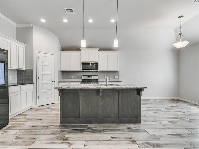 14008 Hamlet Way, Piedmont, OK 73078