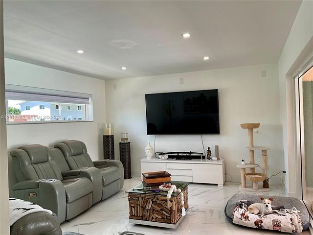 11251 SW 181st St, Miami, FL 33157