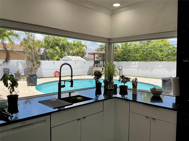 11251 SW 181st St, Miami, FL 33157