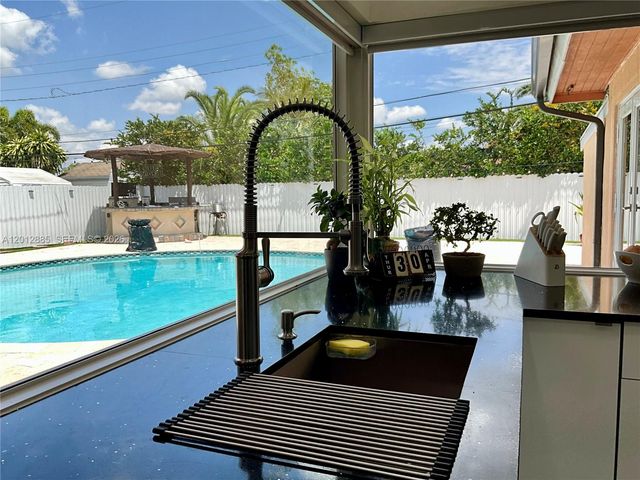 11251 SW 181st St, Miami, FL 33157