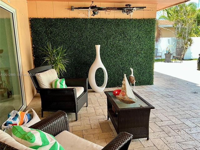 11251 SW 181st St, Miami, FL 33157