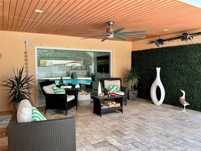 11251 SW 181st St, Miami, FL 33157