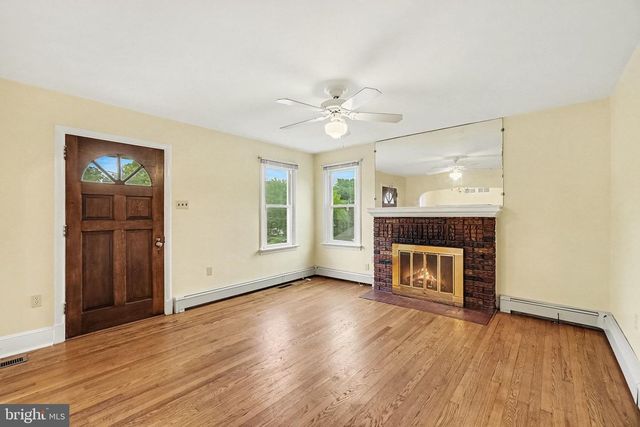 401 WOOD ST, Harrisburg, PA 17109