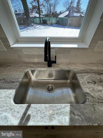 2 MORTON LN, Mantua, NJ 08051