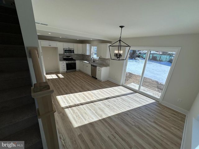 2 MORTON LN, Mantua, NJ 08051