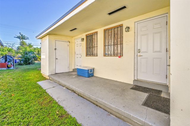 2409 Taft Street, Hollywood, FL 33020
