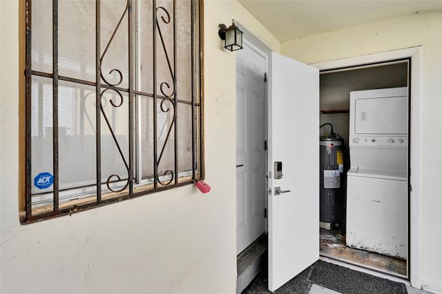 2409 Taft Street, Hollywood, FL 33020