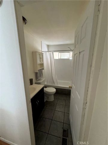 17225 Valley 10, Fontana, CA 92335