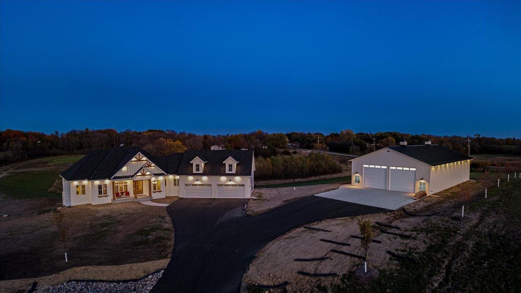 7475 74th Avenue N, Greenfield, MN 55357