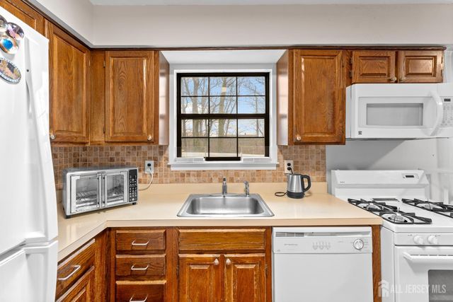 52 Westside Avenue, Avenel, NJ 07001