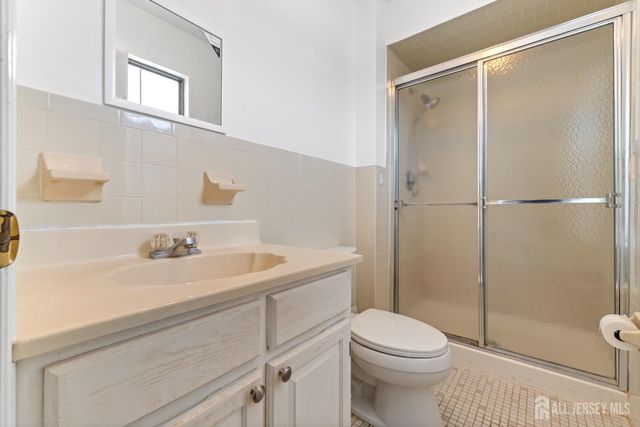 52 Westside Avenue, Avenel, NJ 07001