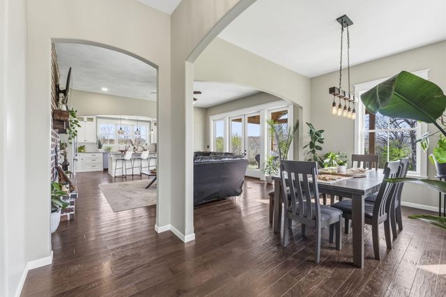 2665 W Old Limey Road, Brookline, MO 65619
