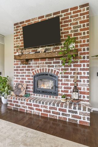 2665 W Old Limey Road, Brookline, MO 65619