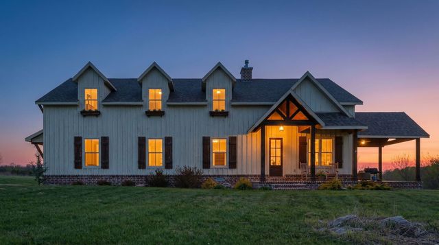 2665 W Old Limey Road, Brookline, MO 65619