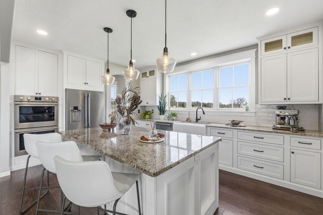 2665 W Old Limey Road, Brookline, MO 65619