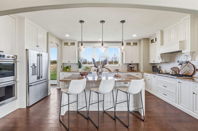 2665 W Old Limey Road, Brookline, MO 65619