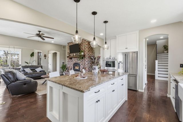 2665 W Old Limey Road, Brookline, MO 65619