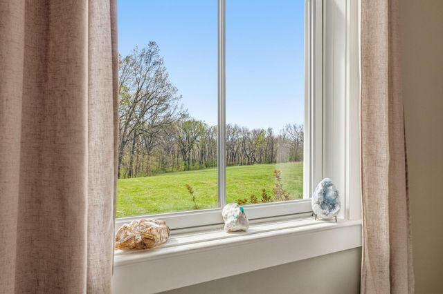 2665 W Old Limey Road, Brookline, MO 65619