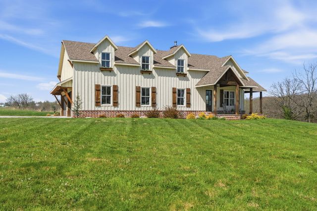 2665 W Old Limey Road, Brookline, MO 65619