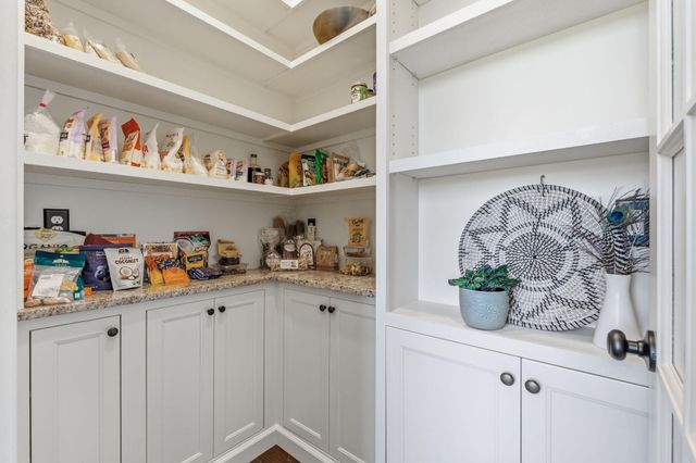 2665 W Old Limey Road, Brookline, MO 65619