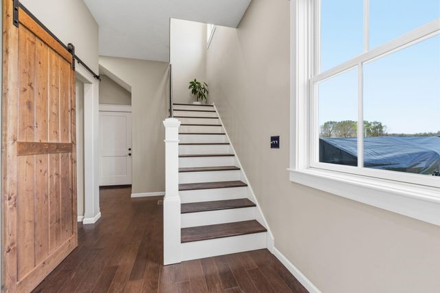 2665 W Old Limey Road, Brookline, MO 65619