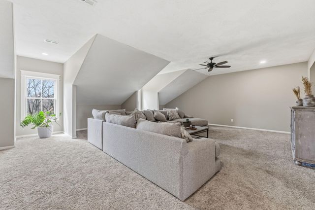 2665 W Old Limey Road, Brookline, MO 65619