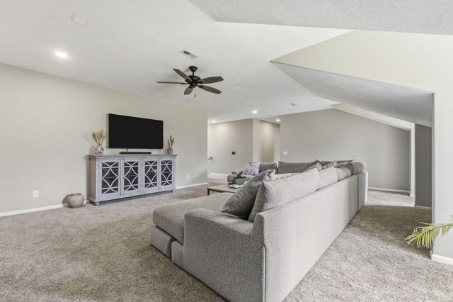 2665 W Old Limey Road, Brookline, MO 65619