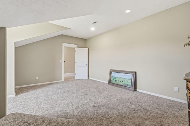 2665 W Old Limey Road, Brookline, MO 65619